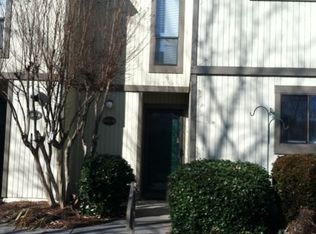 227 B Village Ln, Greensboro, NC 27409