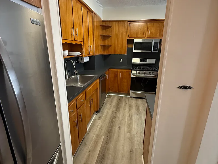 3 Chester Ave #2 — Photo 7