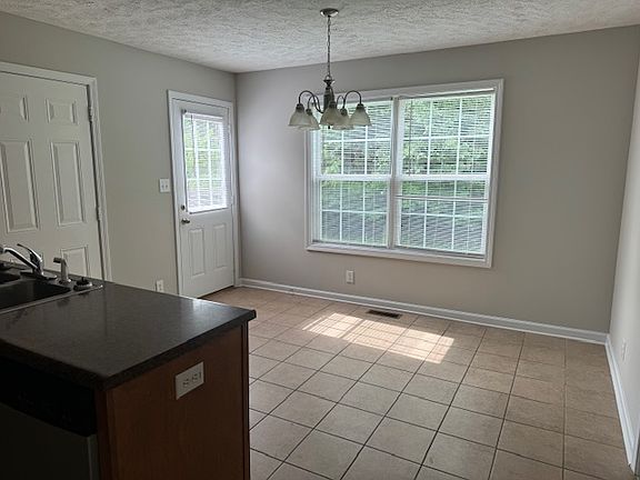 3rd image of 333 Chalet Cir