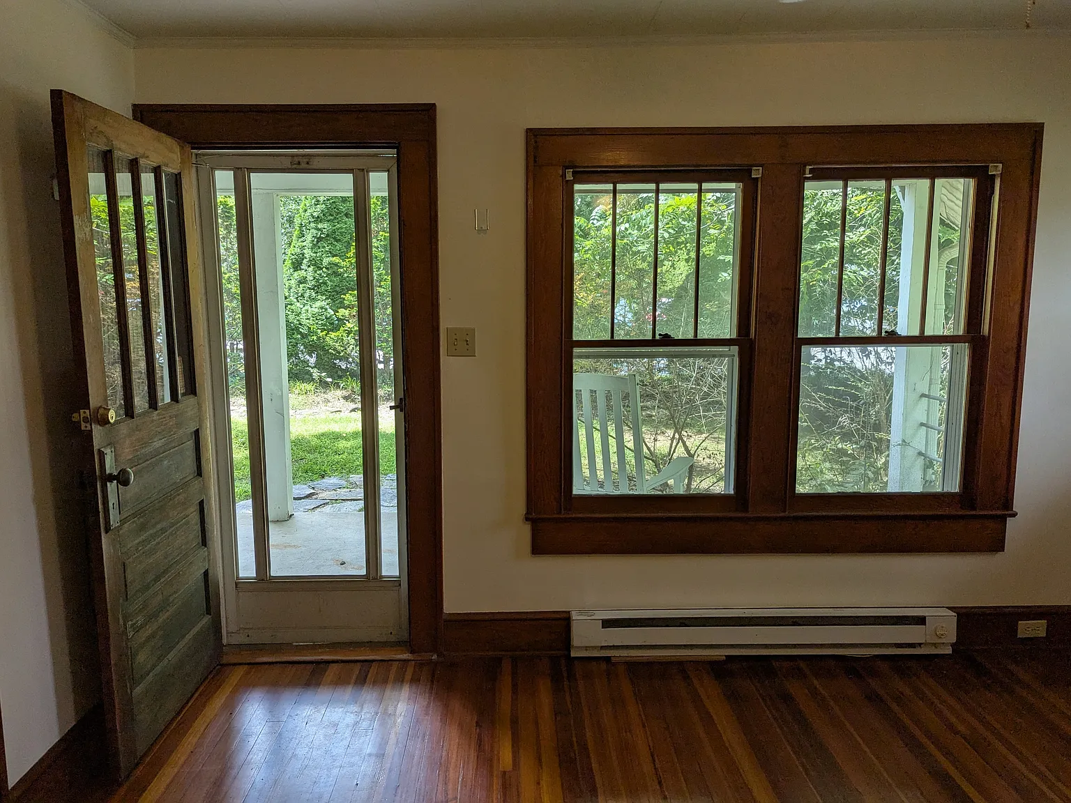 2 bed, 1000 sqft, $1,600 — Photo 2