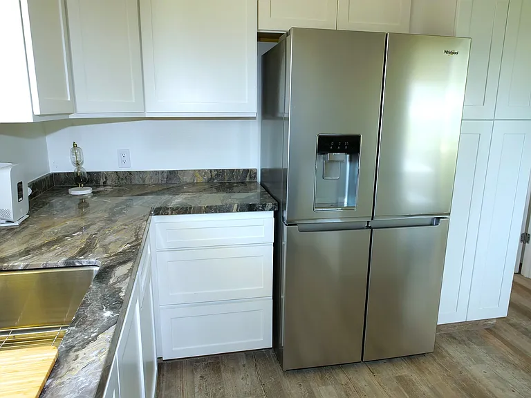 Stainless steel firdge with water filter and ice maker