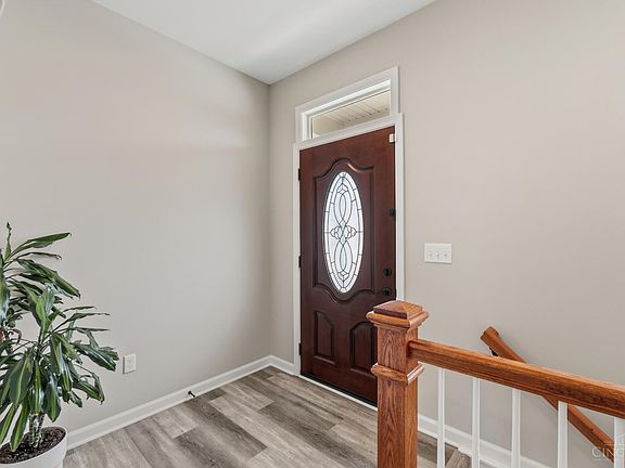 4th image of 3359 Forestview Dr