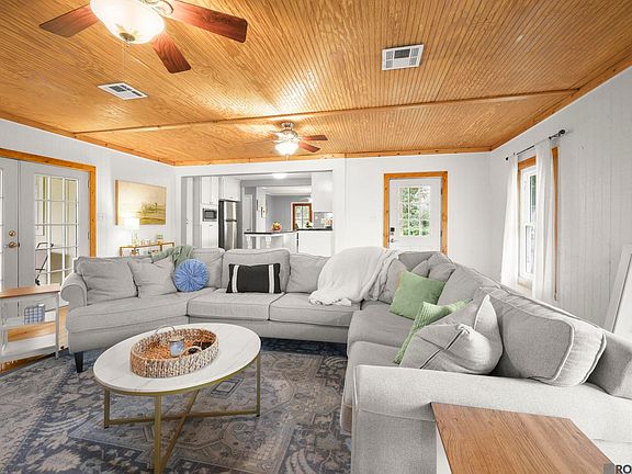 4th image of 513 Centenary Dr