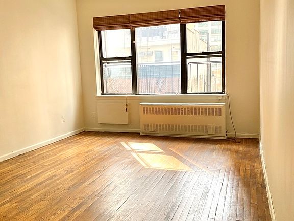 5th image of 301 E 49th St APT 6D
