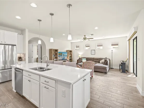 11811 Darcy Pl, Fort Myers, FL 33913