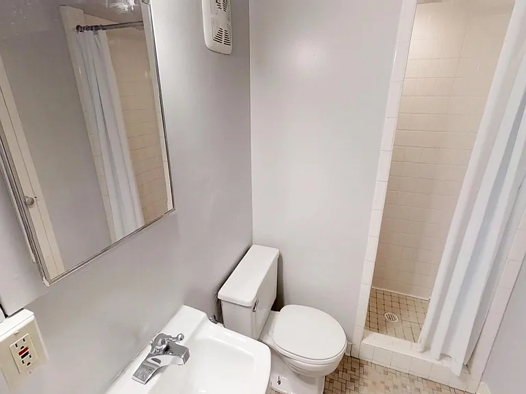 301 Fountain St NE — Photo 4