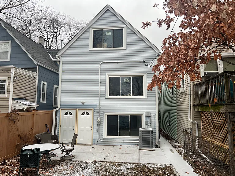 3339 W Berteau Ave #2 — Photo 3