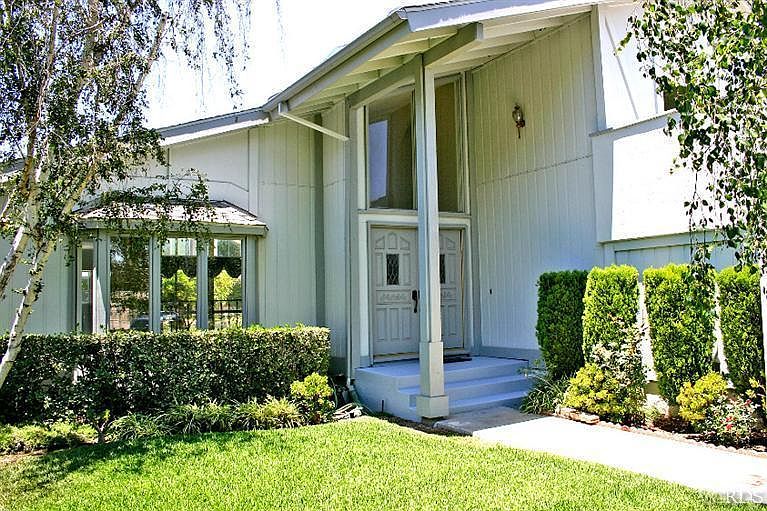 1st image of 629 Velarde Dr