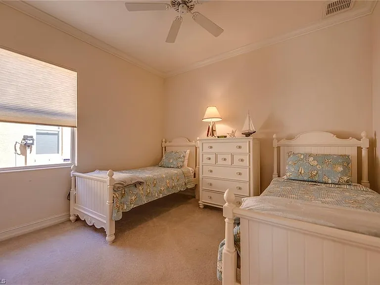 6065 Divot Ct — Photo 10