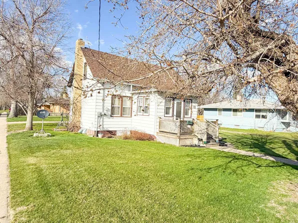 12 2nd Ave W, Velva, ND 58790