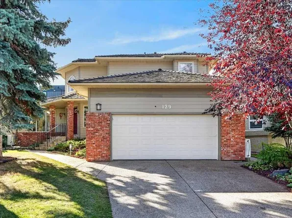 129 NE Shawnee Ct SW, Calgary, AB T2Y 1V8