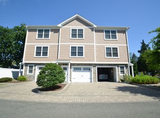 343 Meadowside Rd #A, Milford, CT 06460