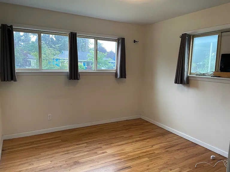 10625 SE Boise St — Photo 15