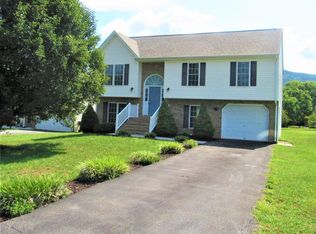 6107 Old Black Horse Rd, Roanoke, VA