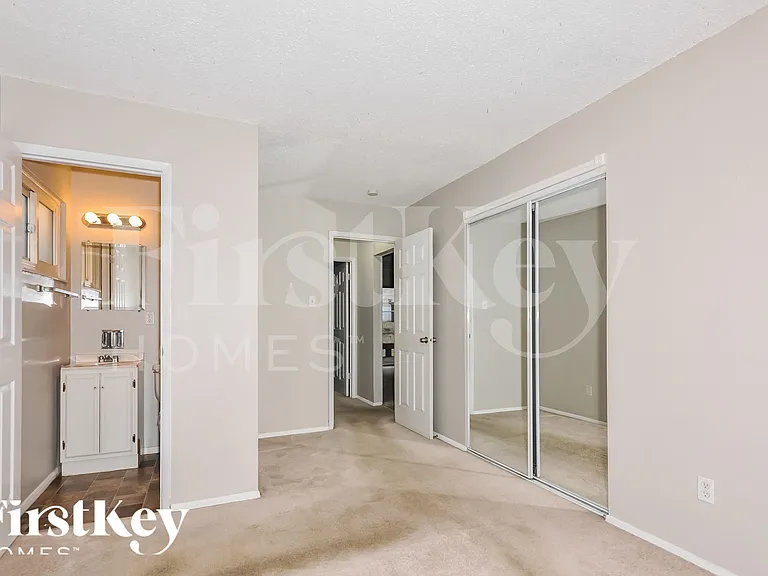 14389 Wild Fox Ct — Photo 9