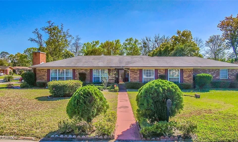 1st image of 570 Cody Dr