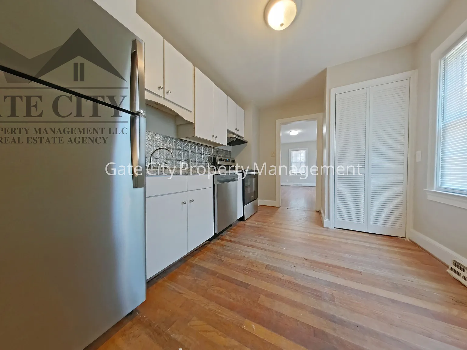 2 bed, 744 sqft, $1,100 — Photo 2