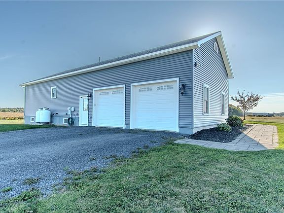5th image of 20892 Strickland Rd