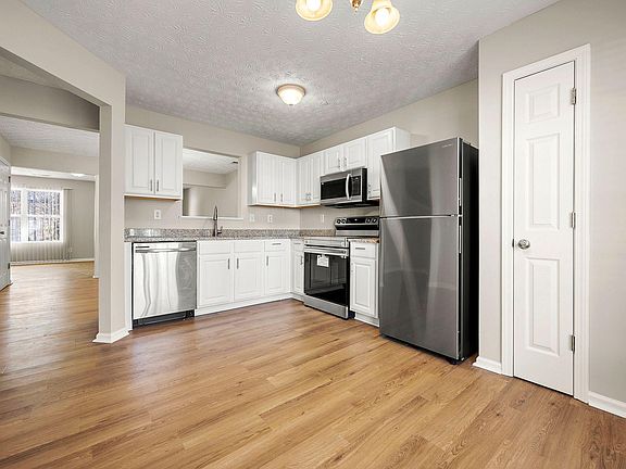 2nd image of 2794 Valley Green Dr