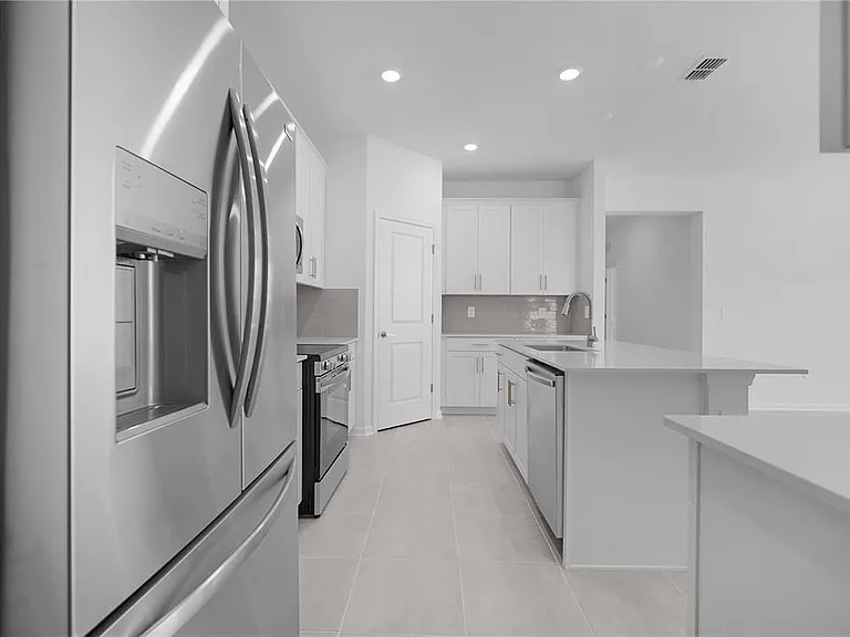5529 Nina Way — Photo 23