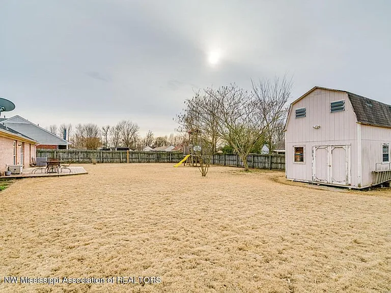 6609 Branch Rd S — Photo 11