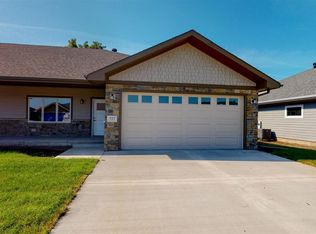 727 3rd St, Columbus, NE 68601