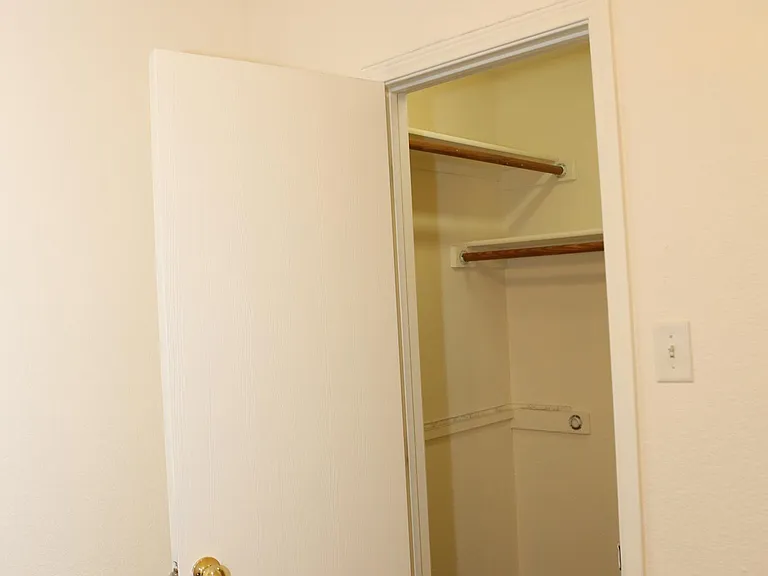 7305 Maplewood Dr — Photo 122
