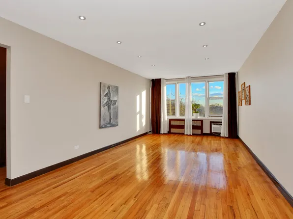 2600 East 21st Street image 1 of 23