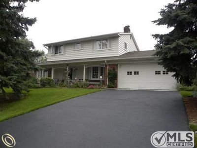 3010 Saint Jude Dr, Waterford, MI, 48329