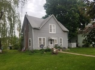 409 W South St, Kirkland, IL