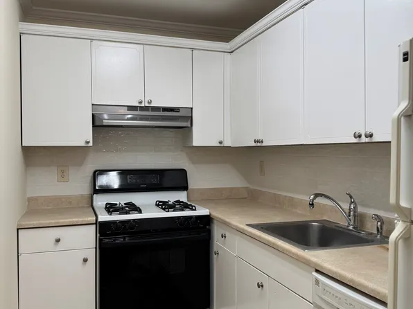235 Henry Ave, Stratford, CT
