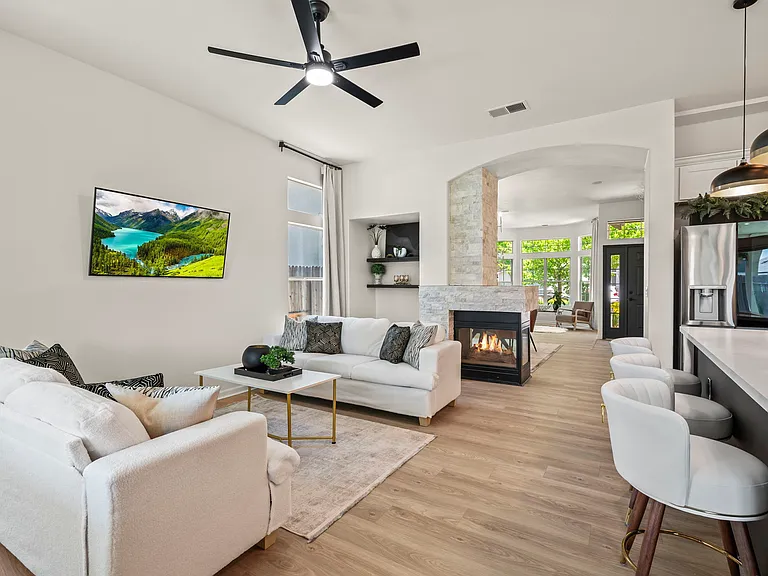 Kitchen- Family Room