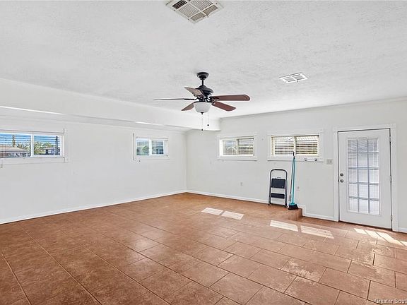 5th image of 726 Rosalie St