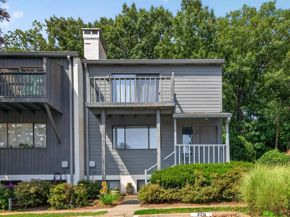 225 Harvest Dr, Charlottesville, VA 22903