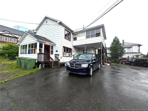 10 Park St, Edmundston, NB E3V 1Y7
