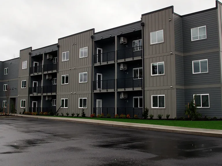 The Downtown 48 Apartments — Photo 2