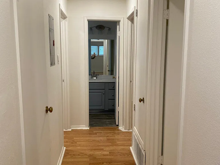 2407 Winsted Ln #A — Photo 11