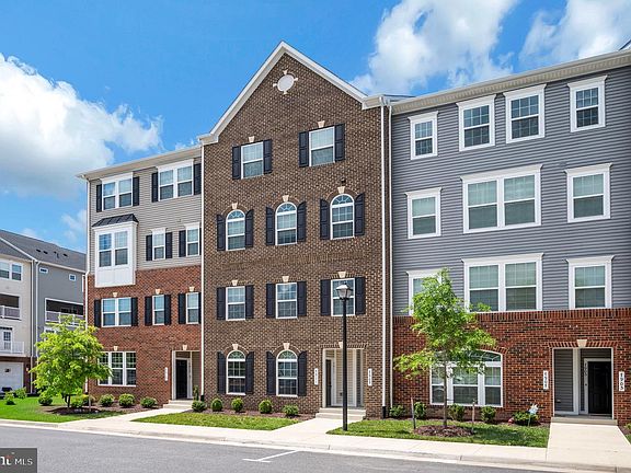 3rd image of 7911 Independence Dr #1C