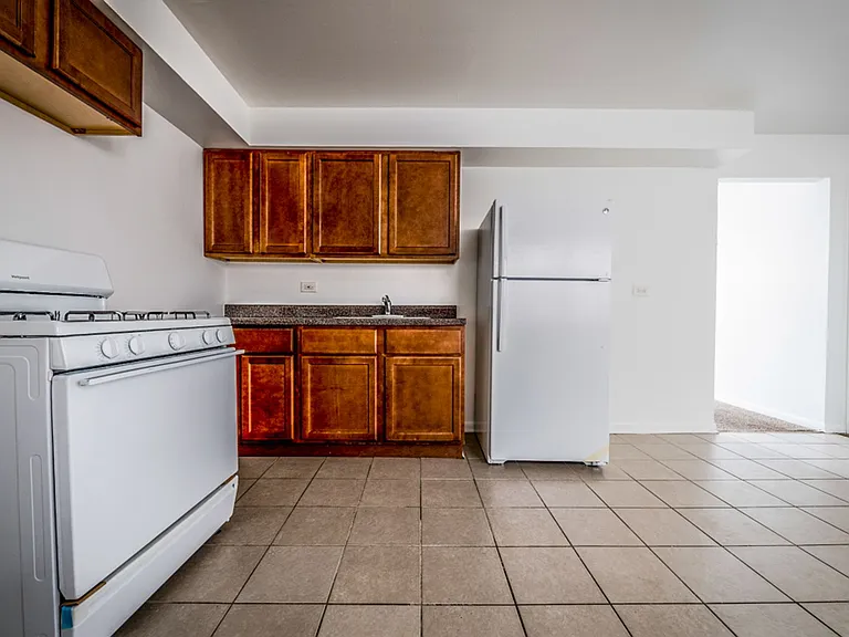 8100 S Drexel Ave — Photo 20