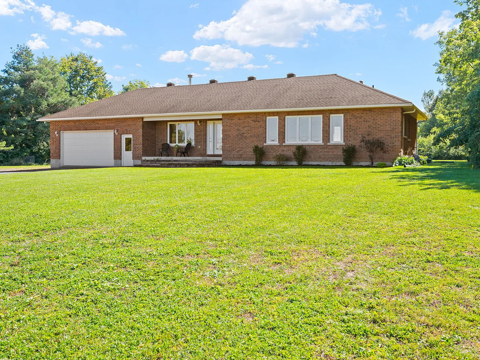 2572 Roger Stevens Dr Ottawa, ON K0A 2T0 — Photo 3