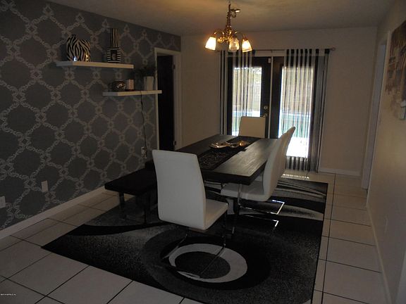 5th image of 2734 Oakdale Dr