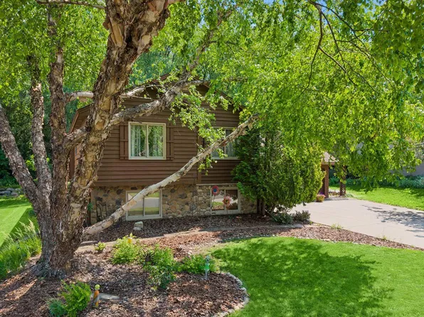 13225 Court Pl, Burnsville, MN 55337