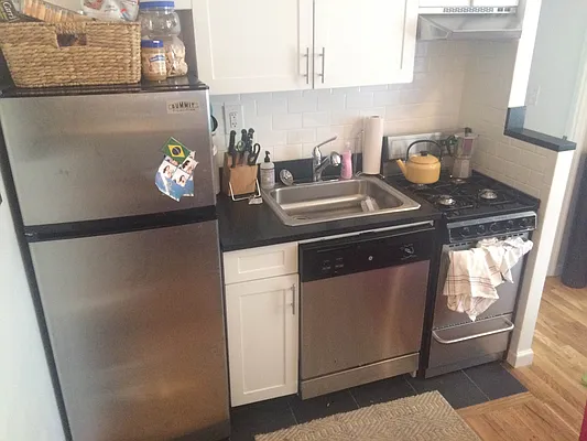 Rented by Waverly Realty Associates | media 37