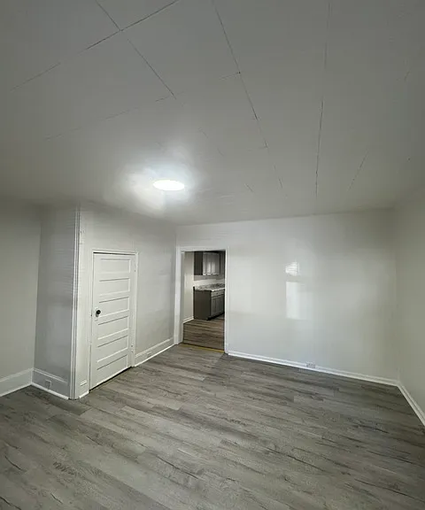 306 Walnut St — Photo 10