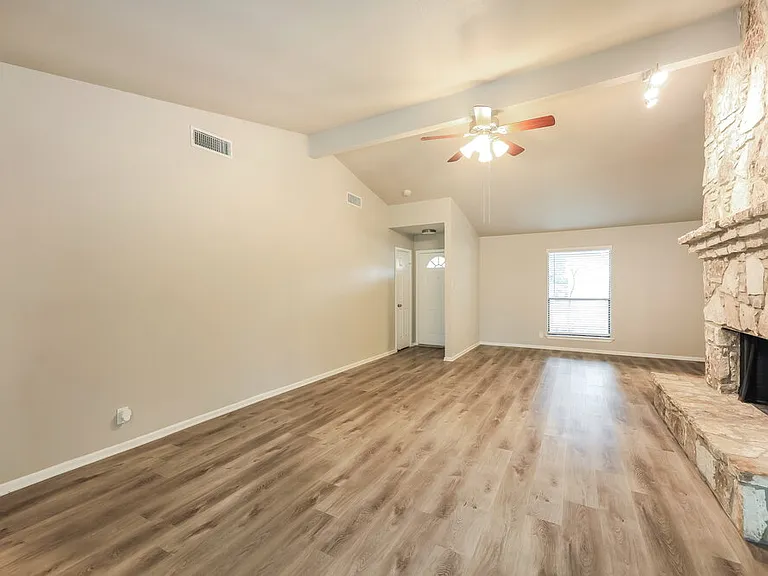 2743 Knoll Tree St — Photo 5
