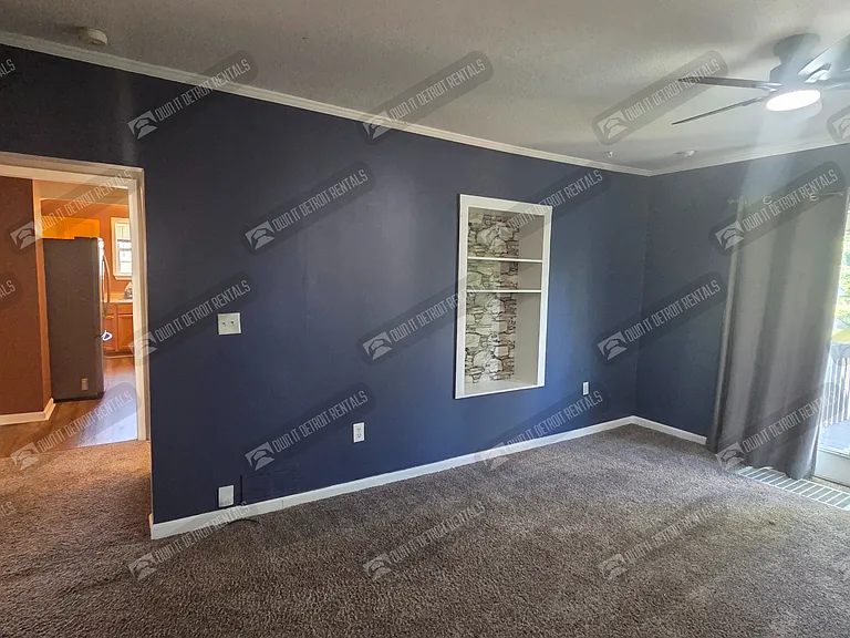 22889 Oakwood Ave — Photo 8