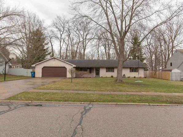 712 Pine Run, Angola, IN 46703