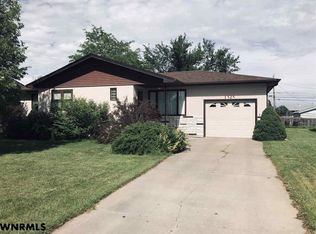 1325 Avenue N, Scottsbluff, NE 69361