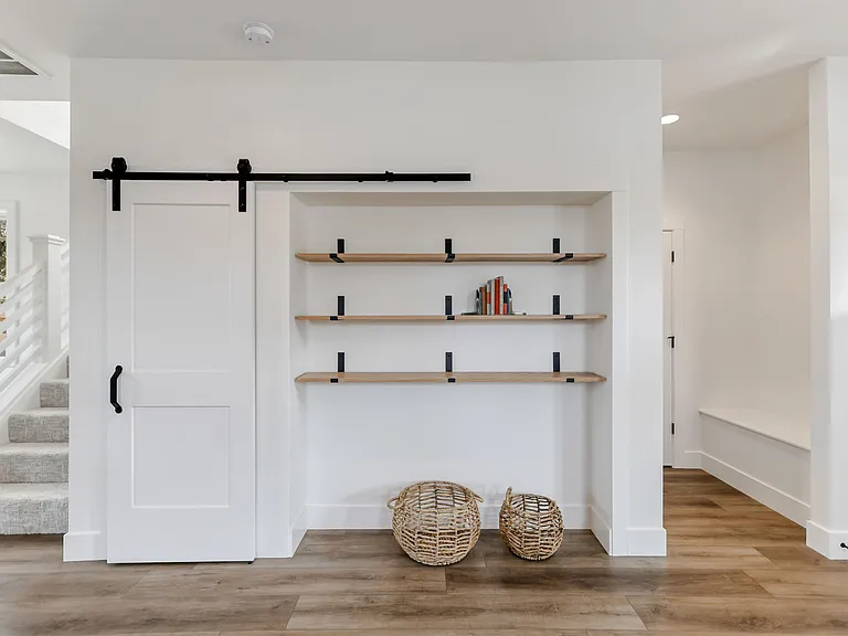 6790 Yvonne Ct — Photo 14