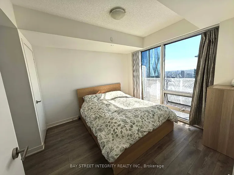 88 Harbour St #4805 — Photo 10